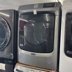 New Scratch And Dent Maytag Front Load Washer And Drier Set. 1 Year Warranty 