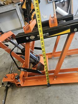 Harley davidson motorcycle lift