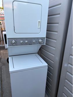 Whirlpool 24 “ Stacked Washer Dryer Electric 240 v