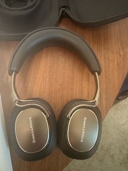B&W Px8 S2
