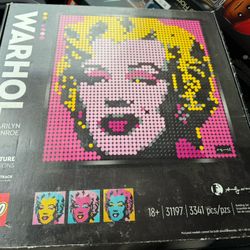 NEW BOX OLD OPENED 31197 LEGO WARHOL