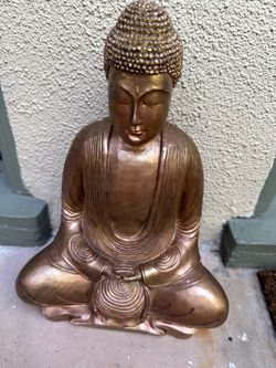 Estate Sale: high-end furniture and women clothes