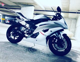 Yamaha R6 White 2009