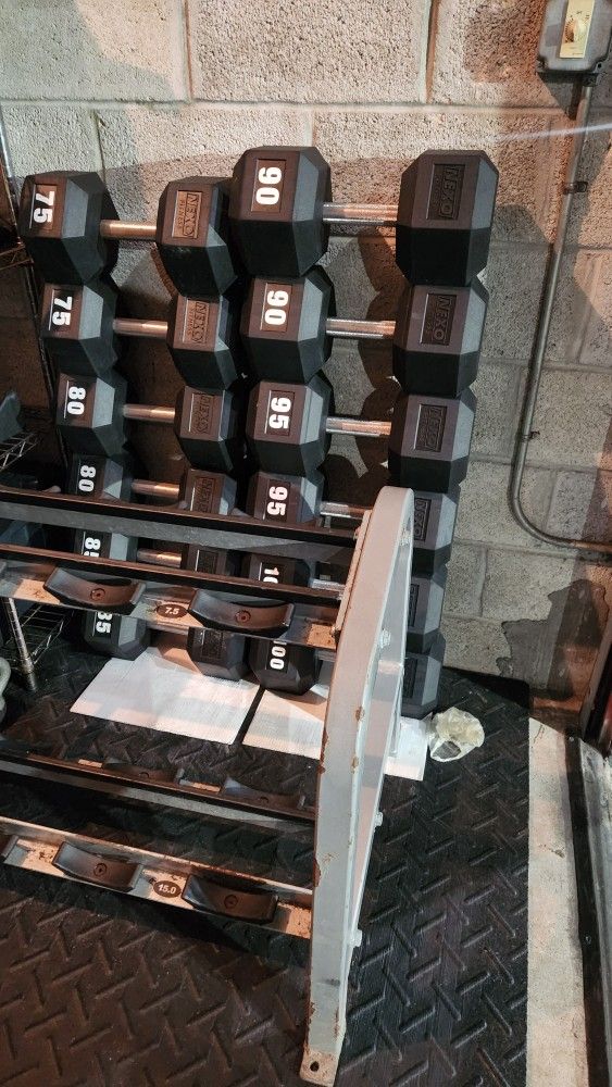 $0.80 Cents Per Pounds&Libras 

1050 Pounds&Libras TOTAL
75s To 100s Set. Hex Dumbbells
Not sold separately 
Rack Doesn't Included 