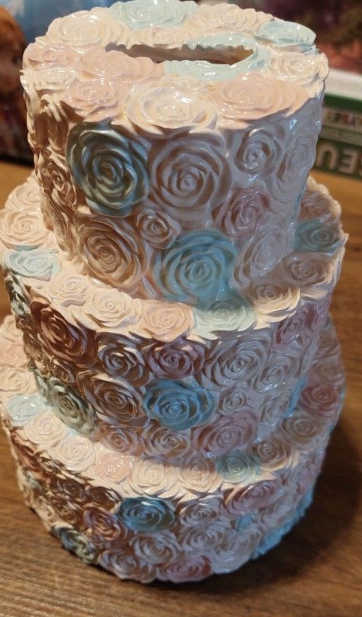 Cake Piggy Bank 