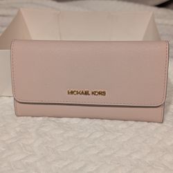 New Michael Kors Wallet 