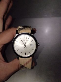 Burberry Watch BU9022! (Excellent Condition)!