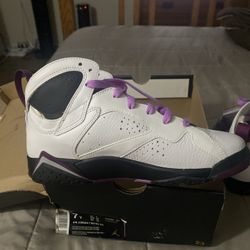 Air Jordan 7 Retro GG Youth 7Y White Black Mlbrry High Sneakers