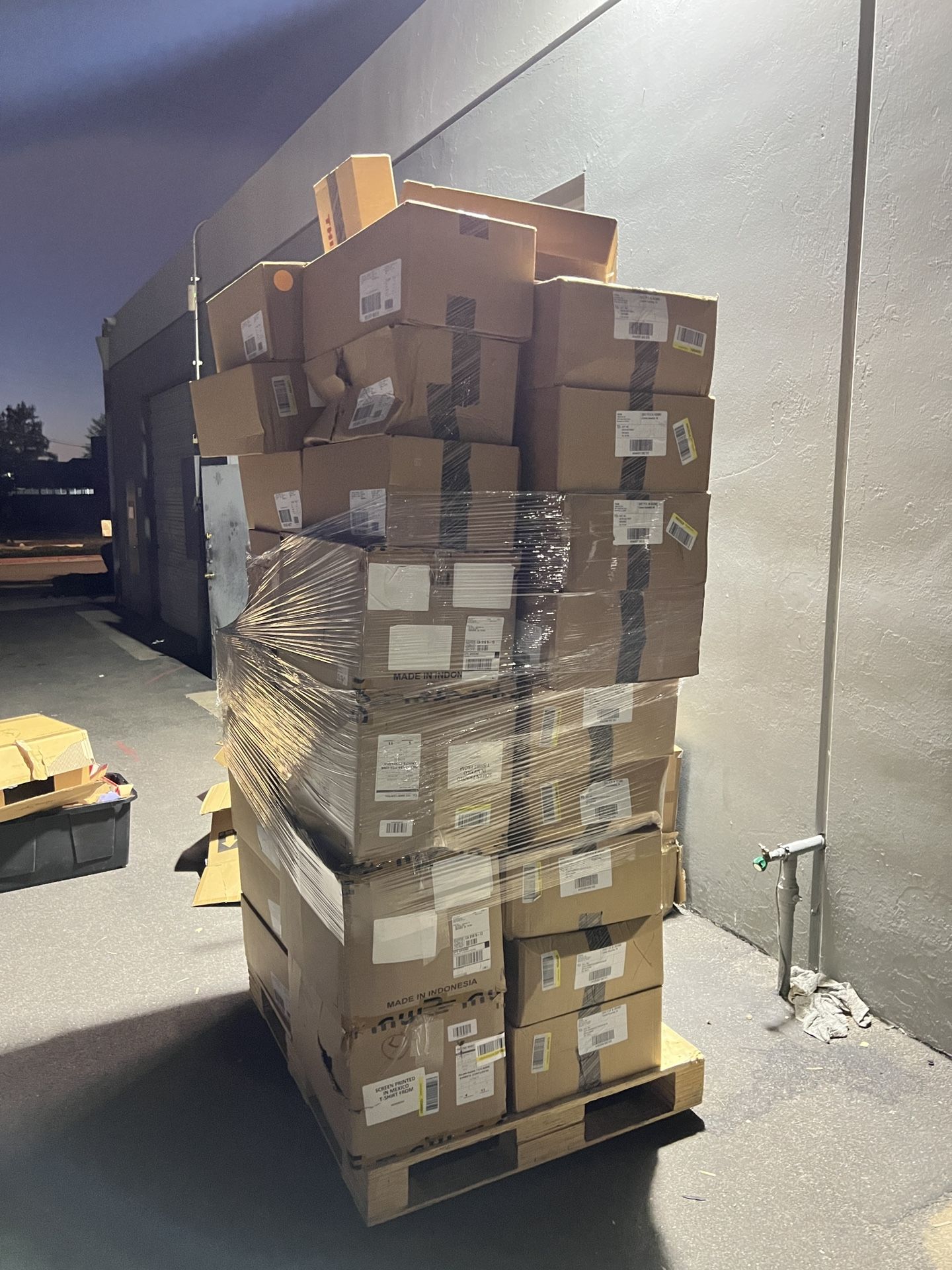 NFL 1400 Pcs One pallet QVC AMAZINGPRICE