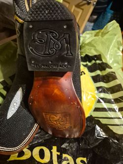 Mantarraya  women boots, from botas el malcreado leon,Gto $395 firm  fijo