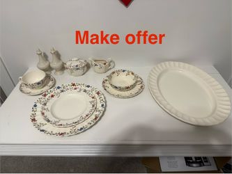 Copeland Spode  Wicker Dale Dinnerware set  (68 pieces)