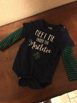Baby gap Christmas onesie size 12/18 months