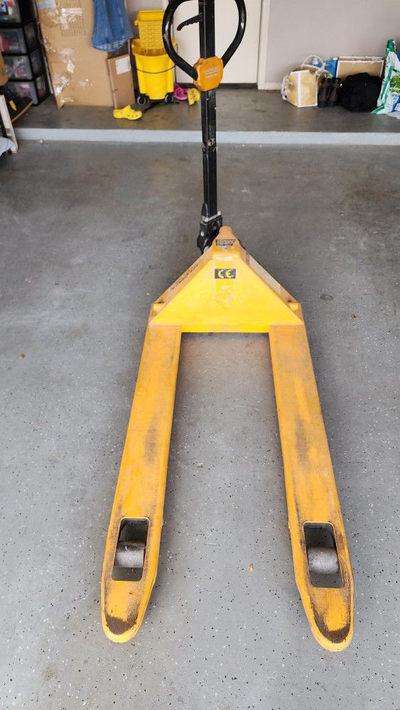Uline Pallet Truck