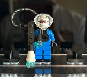 Lego Batman 2006 Mr. Freeze minifigure