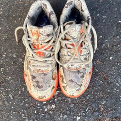 Basketball Shoes, Size 8 Men’s