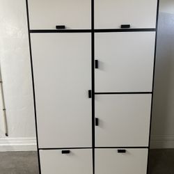 Spacious Wardrobe (looks like new)