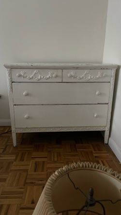 Three drawer dresser