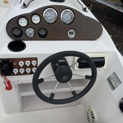 1999 Hurricane Fun Deck 232