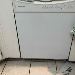 Frigidaire Dishwasher 