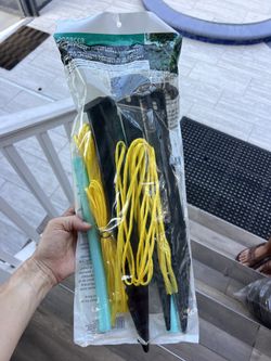 NEW UNOPENED Large Tree Stake Kit