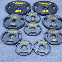  SET OF GOLDS GYM OLYMPIC PLATES (PAIRS OF)  :  45s  25s  5s  &  (2 pair of 10s)   