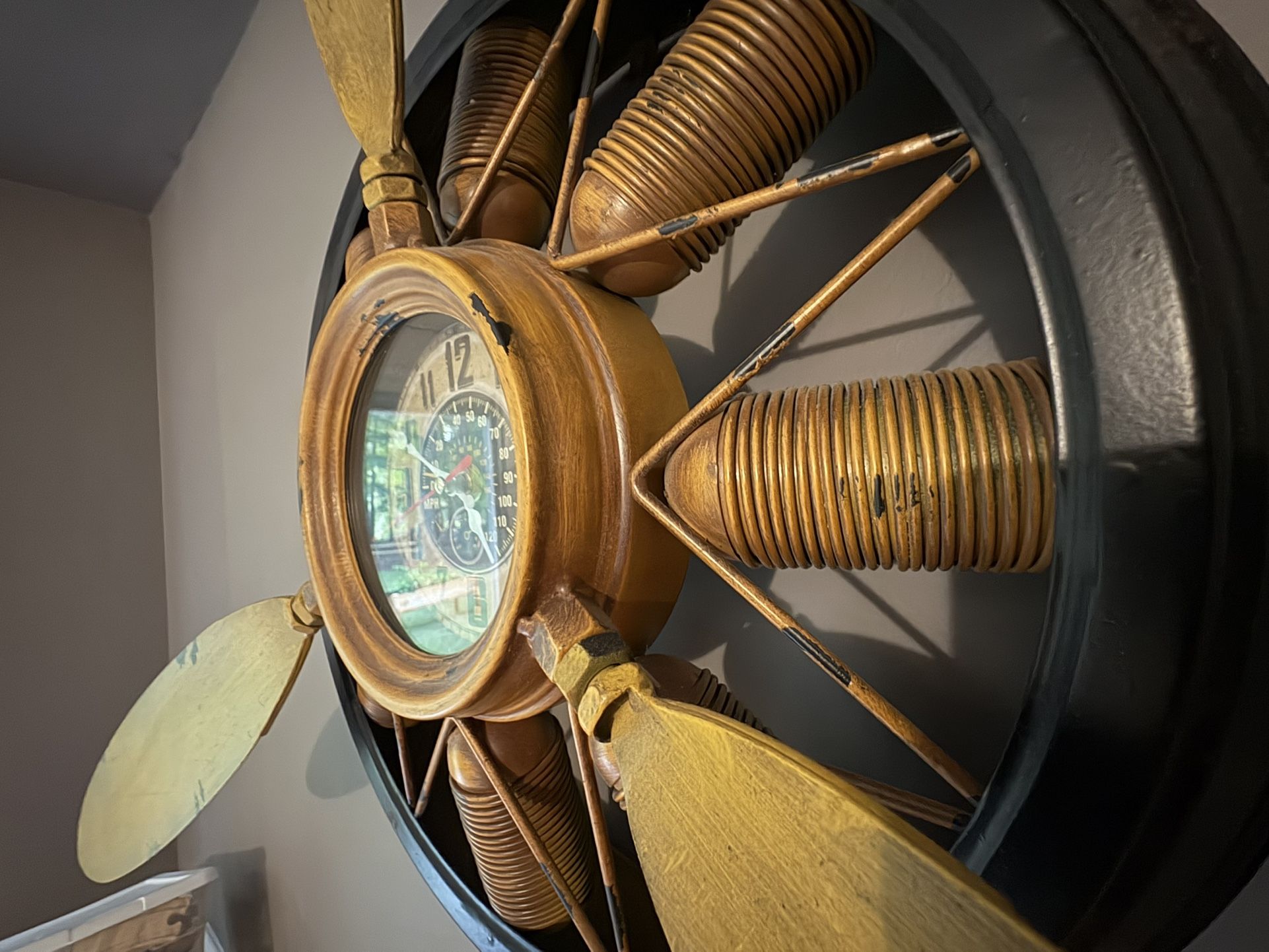 Airplane Propeller Clock