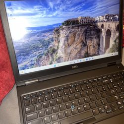 Dell Latitude 5590 Like New - Windows 11 Pro Intel i7 Quad Core 15.6” LCD Display