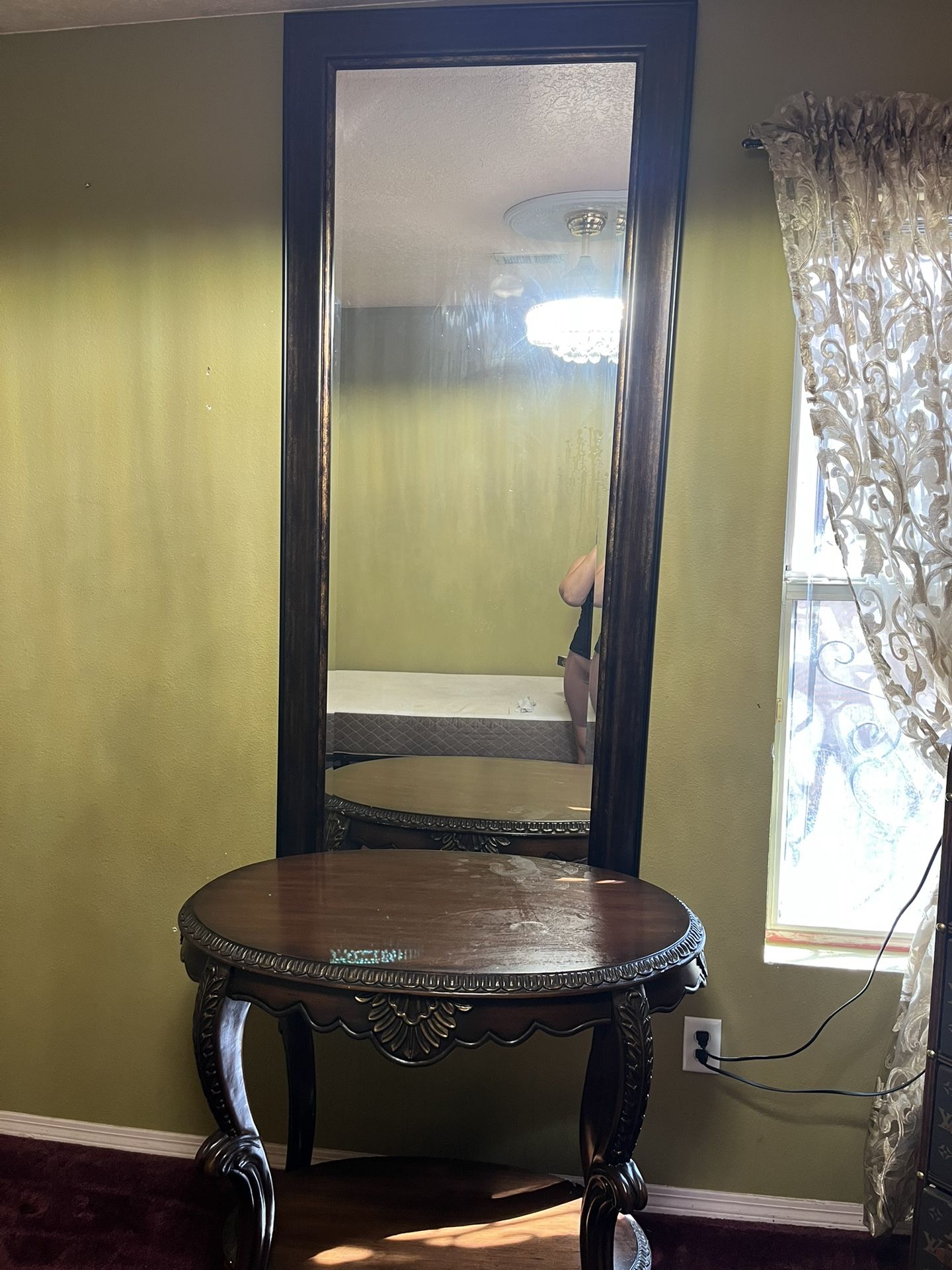 Mirror W/ Table