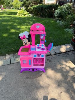 Minnie Mouse Kids Kitchen Set, $10