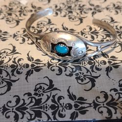 Vintage Sterling Silver Turquoise Bracelet 