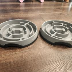 2 Outward Hound Fun Feeder Slo Bowl, a type of slow-feeder dog bowl, good condition