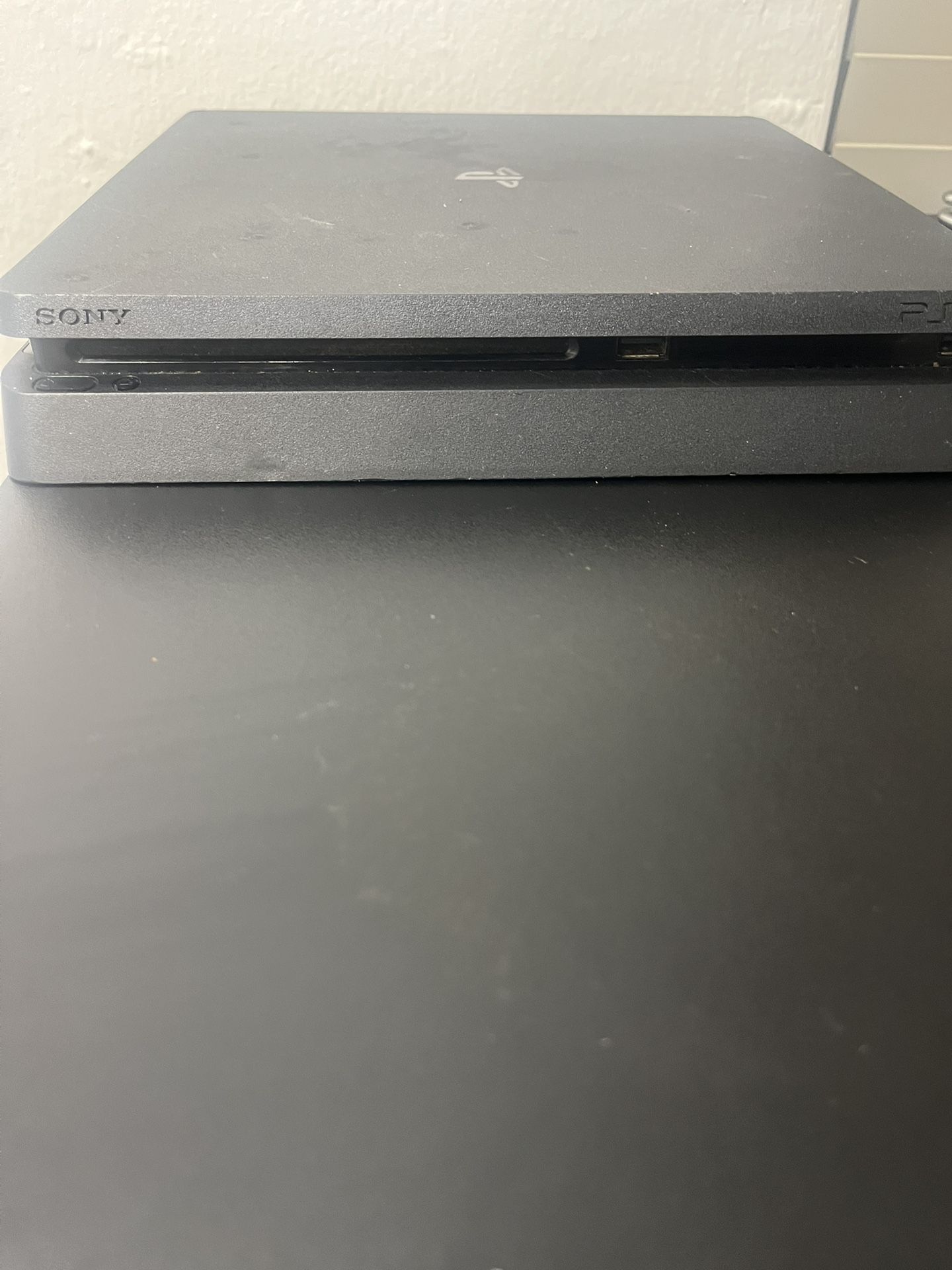 PS4 Slim
