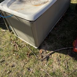 Deck box