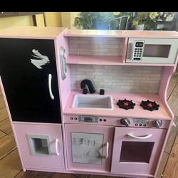 Toddler Kitchen 