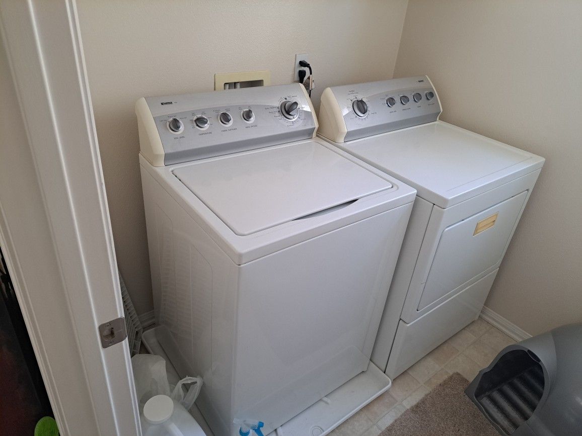 Kenmore Washer & Dryer (Gas)