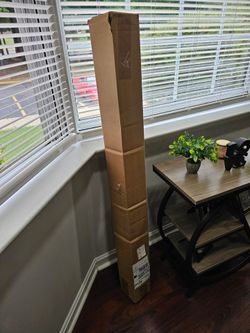 Curtain rod for bay window