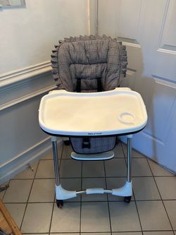 High chair Baby Trend 7 in 1