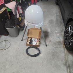 King Tailgater 4  Dish Wally And Mount