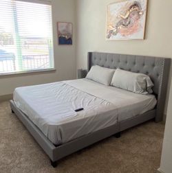 King Size Bed with Memory Form Mattress