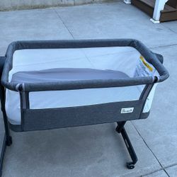 New Pengy Adjustable Crib