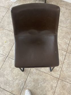 4 Chairs