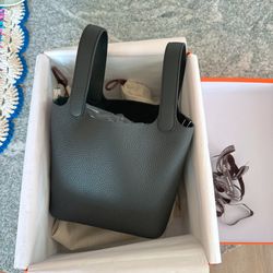 Authentic Hermes Picotin 18