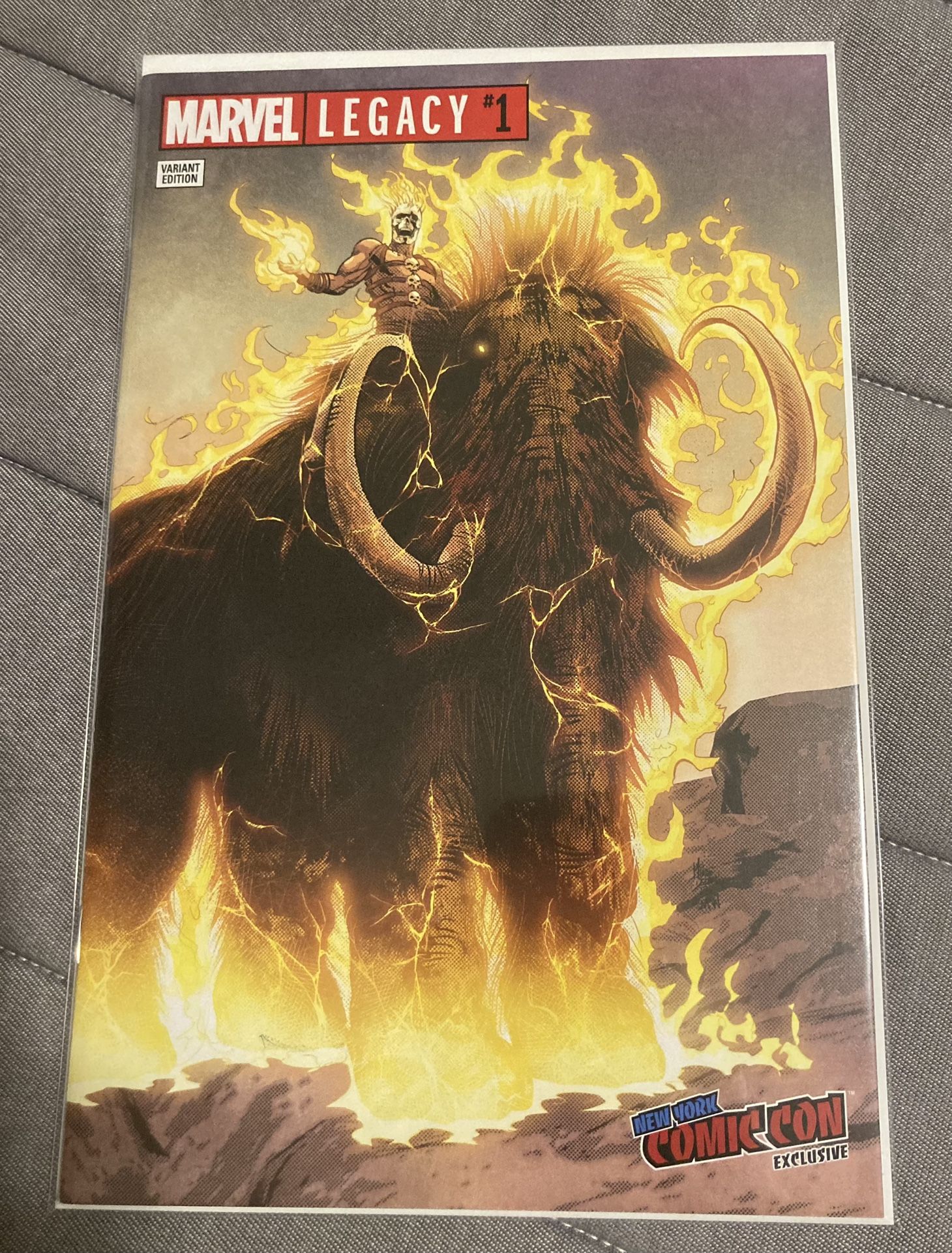 Marvel Comics MARVEL LEGACY issue #1 Variant Cosmic Ghost Rider Mammoth Cover Comic Book - First Print - Key Issue - New York Comic Con Exclusive !!
