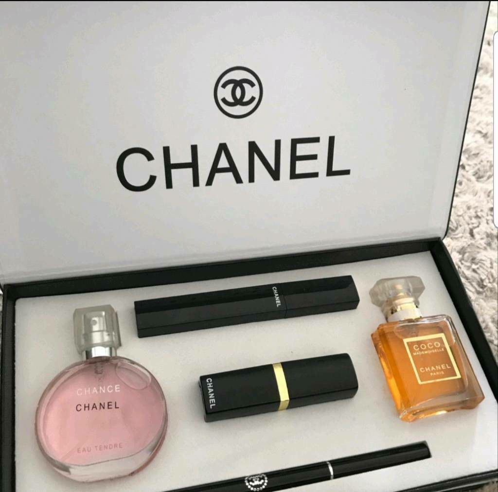Chanel Cosmetic Perfume Gift Set Lipstick Mascara Eyeliner Mascara