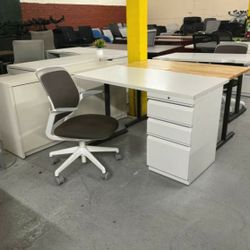 LOTS OF DESKS AVAILABLE and OPTIONS