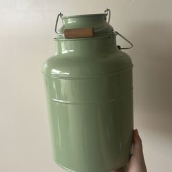 Vintage 1999 IKEA Farmhouse decorative piece.