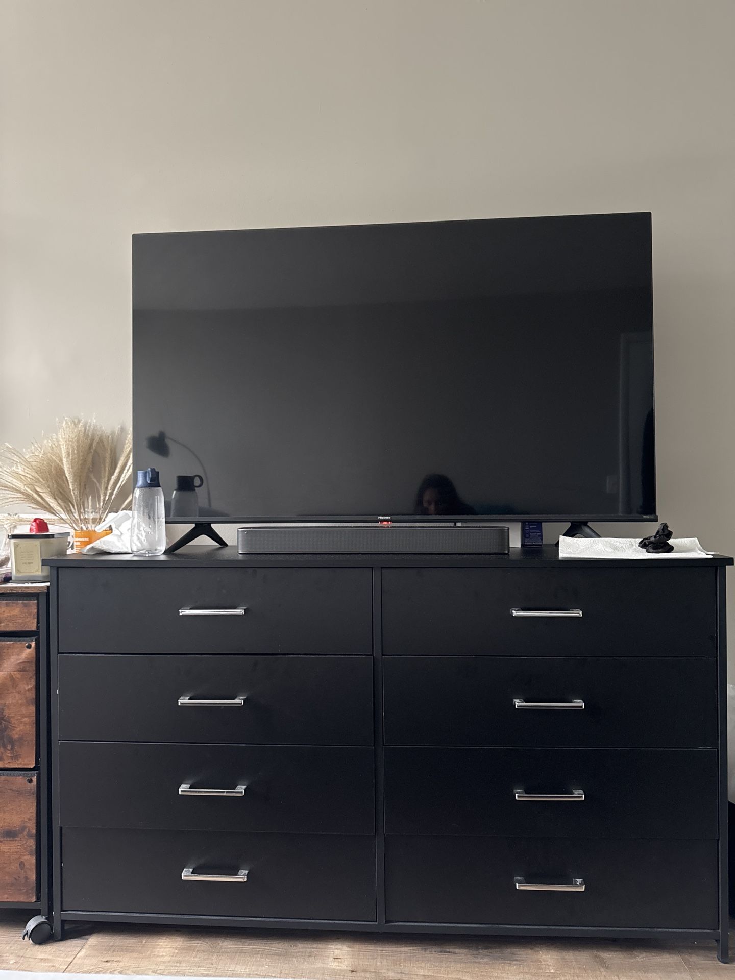 55’ Hisense TV