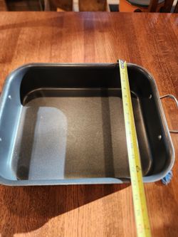 13"x 16" Nonstick  Roasting Pan.