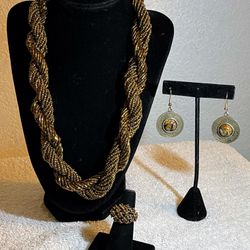 Costume jewelry set