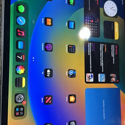 Apple iapd pro 4 128 gb cellualr 12.9 inch like new 